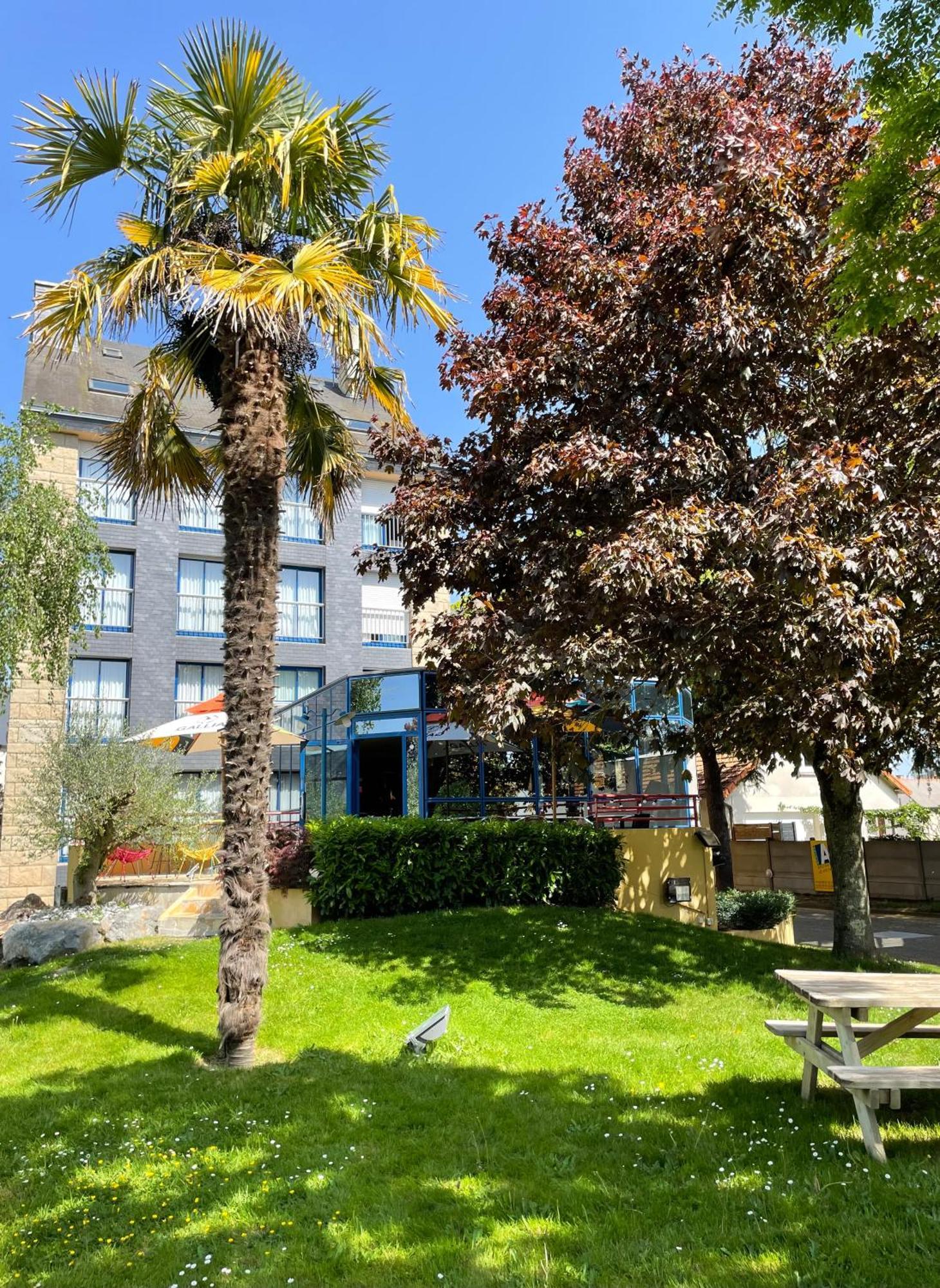 Hotel Arcantis Le Voltaire 2*
